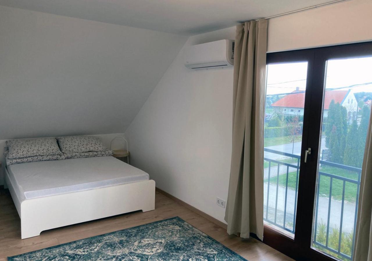 Karádi apartman Zánka Esterno foto